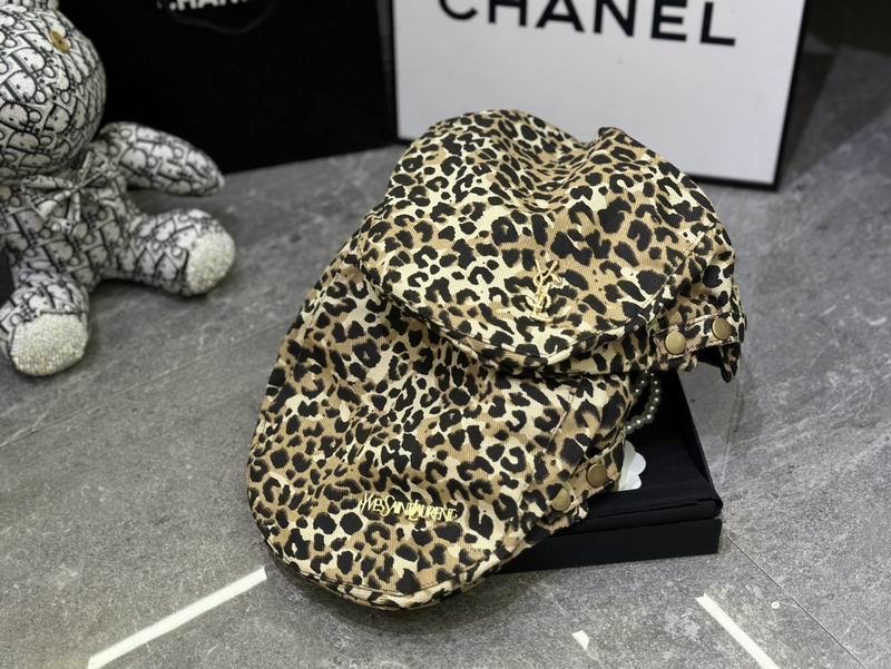 YSL beret dx01